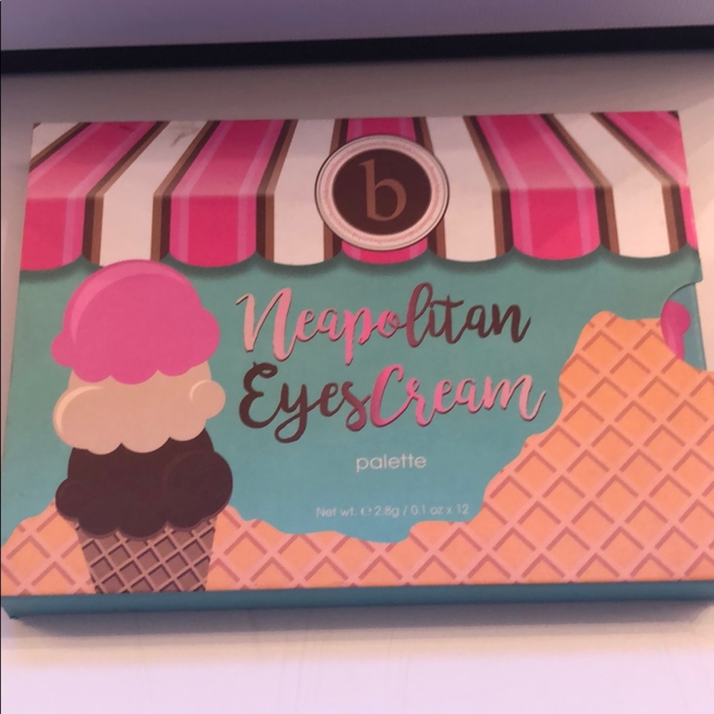 Beauty bakerie eyeshadow neapolitan pallet